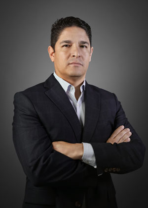 walter_gonzalez_300x420.jpg