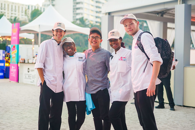 Student volunteers at SOBEWFF